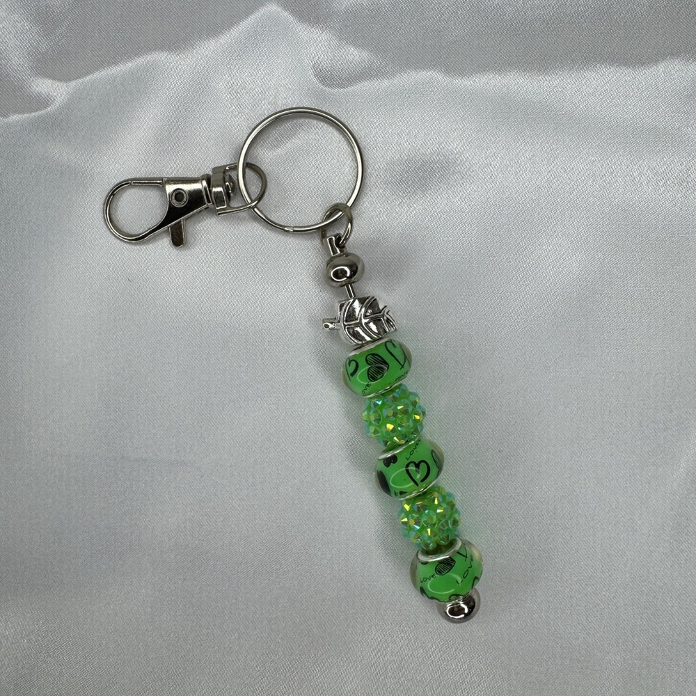 Addie’s Bagcharm Keychains Green With Leaf
